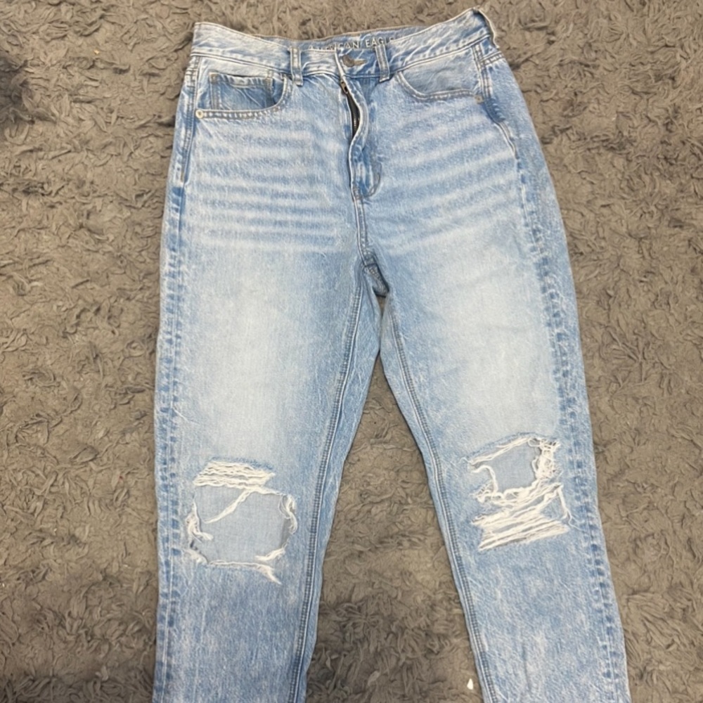 mom jeans never worn, color goes with everything